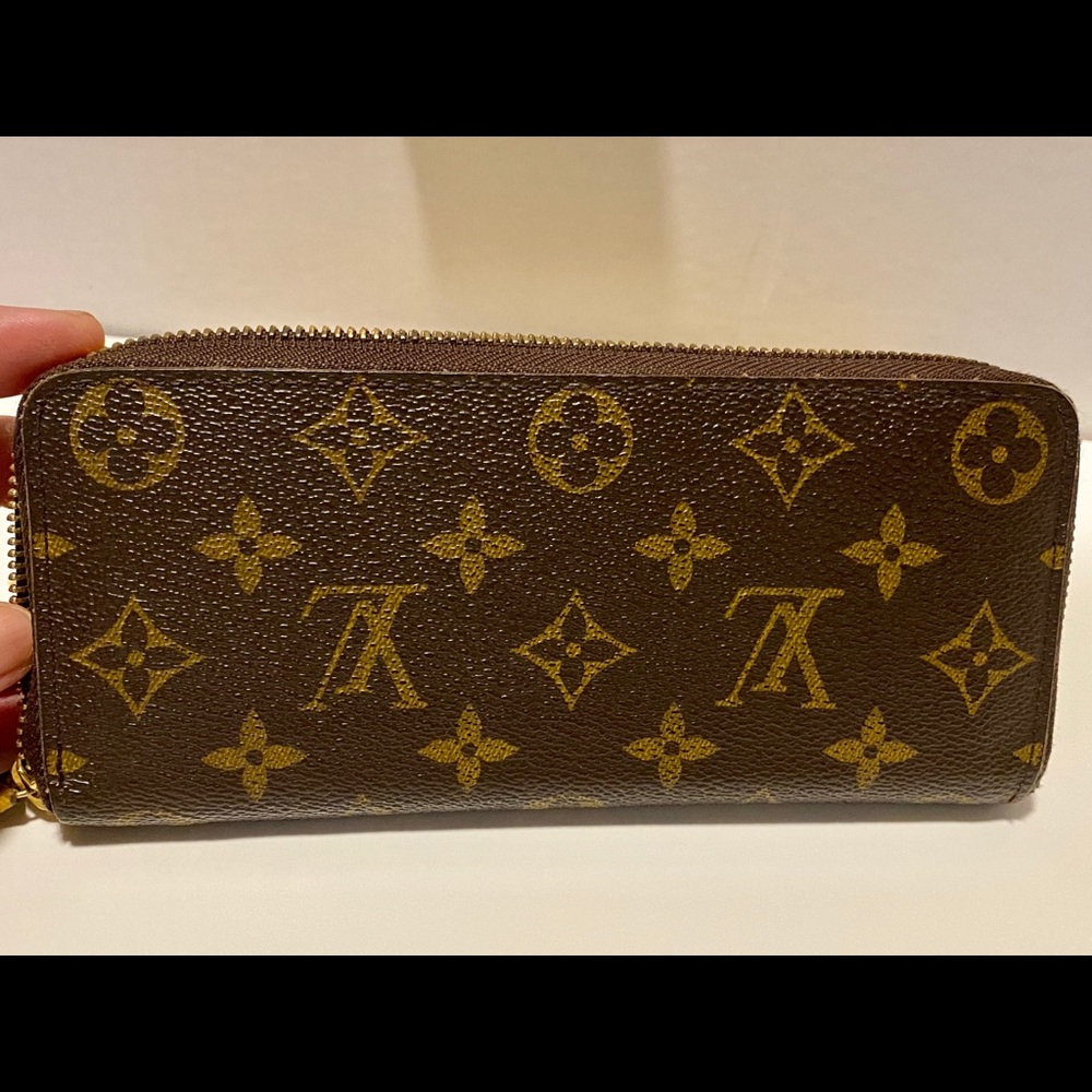 Authentic lv - Picture 4 of 15